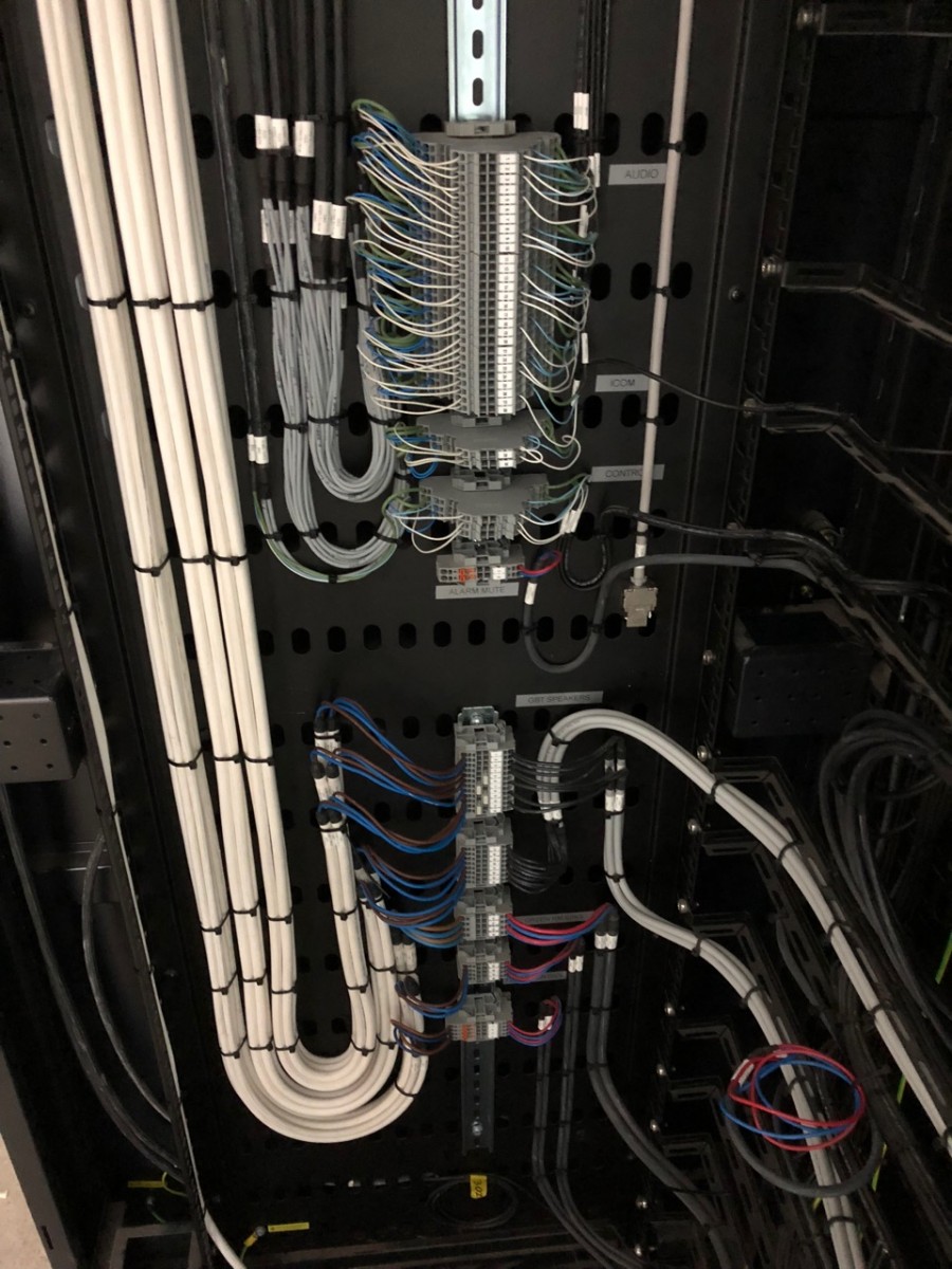 Audio visual rack wiring